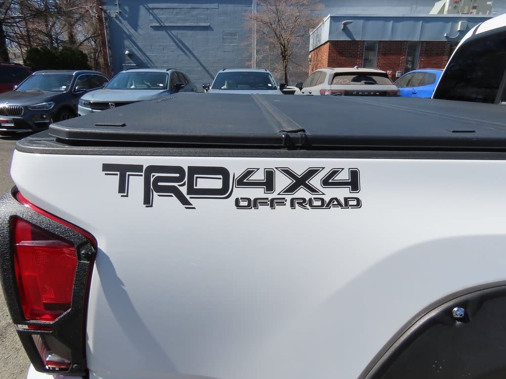 2022 Toyota Tacoma SR 4