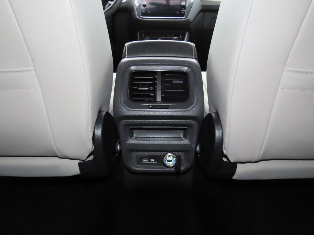 Thumbnail: 2021 Volkswagen Tiguan - 26