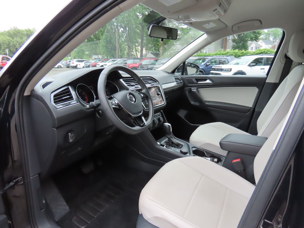 Thumbnail: 2021 Volkswagen Tiguan - 2