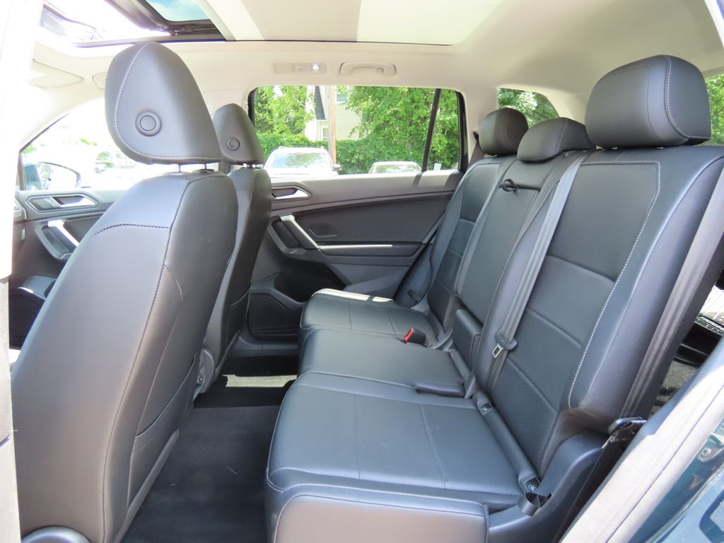 Thumbnail: 2019 Volkswagen Tiguan - 12