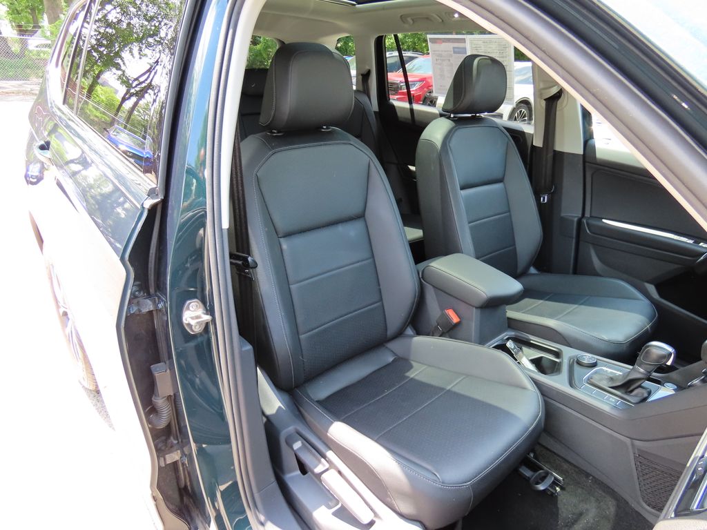 Thumbnail: 2019 Volkswagen Tiguan - 11