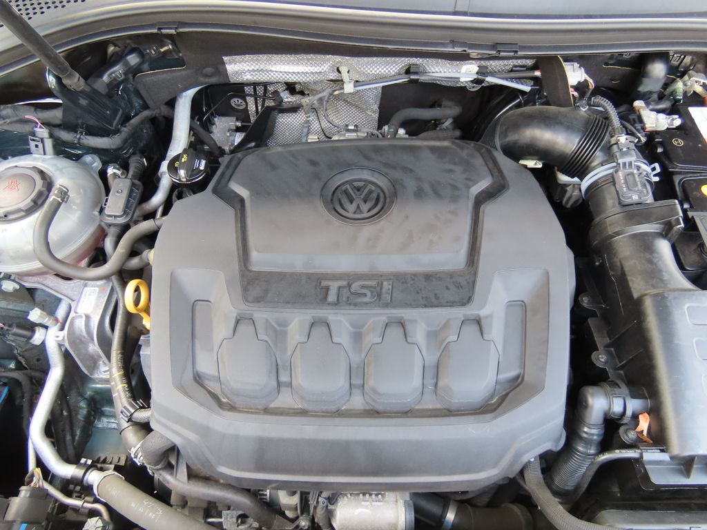 Thumbnail: 2019 Volkswagen Tiguan - 21