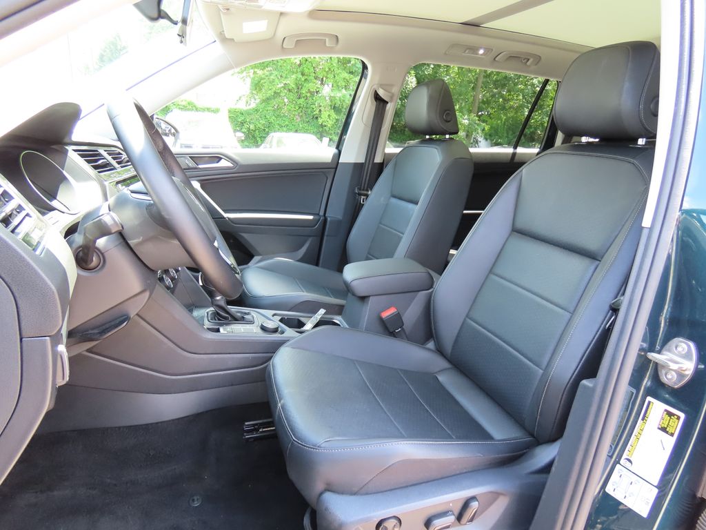 Thumbnail: 2019 Volkswagen Tiguan - 10