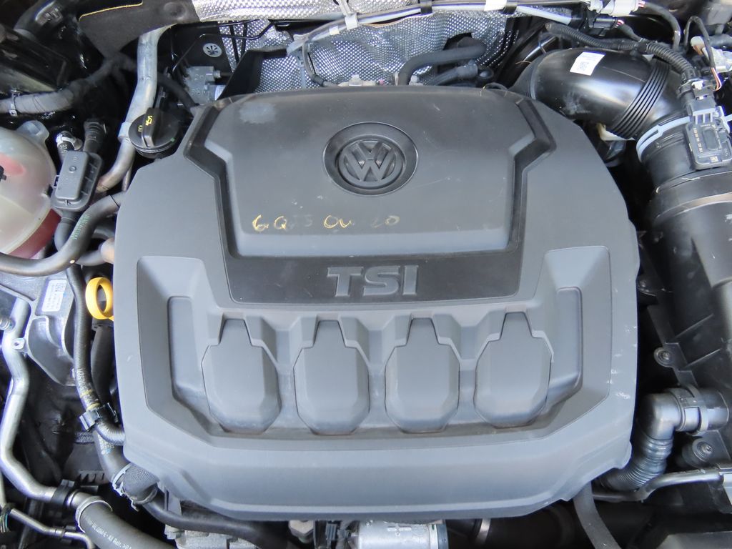Thumbnail: 2022 Volkswagen Tiguan - 22