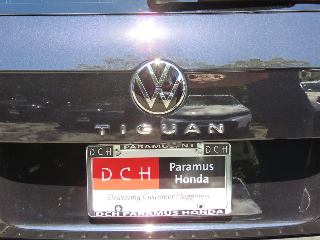 Thumbnail: 2022 Volkswagen Tiguan - 19