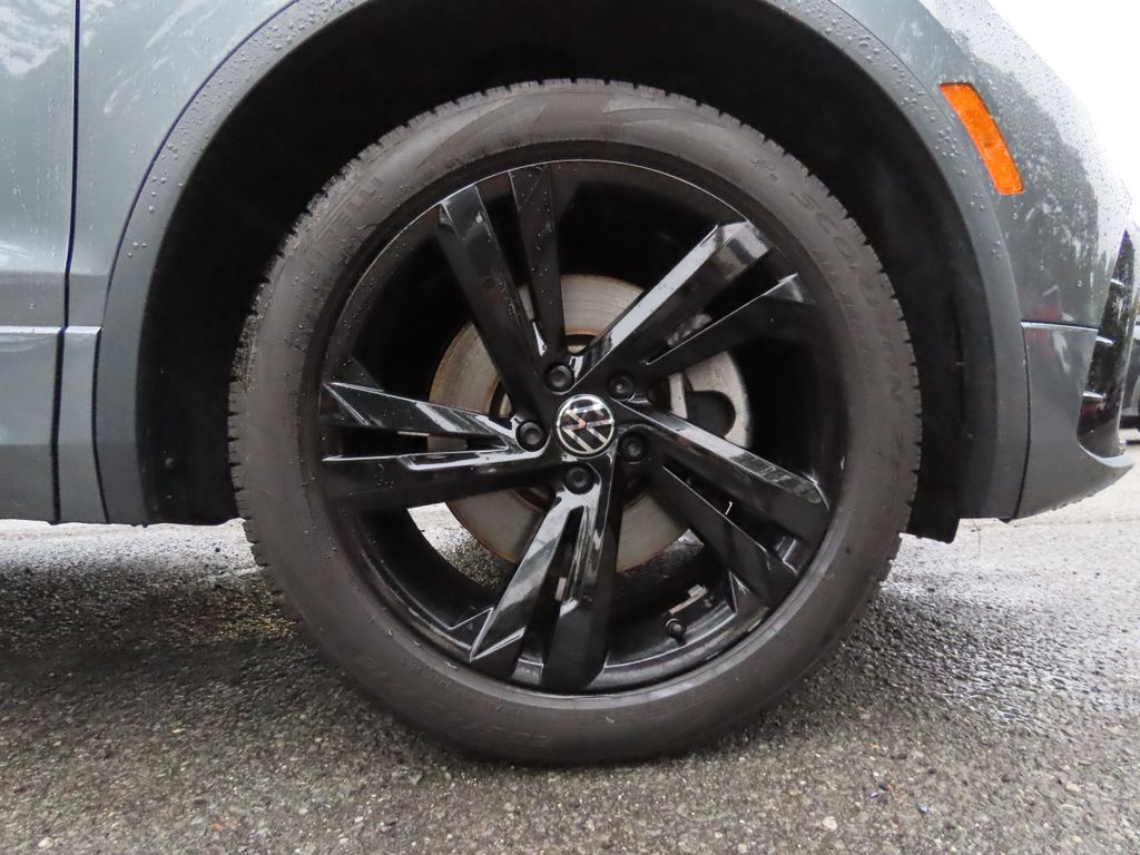 Thumbnail: 2023 Volkswagen Tiguan - 8