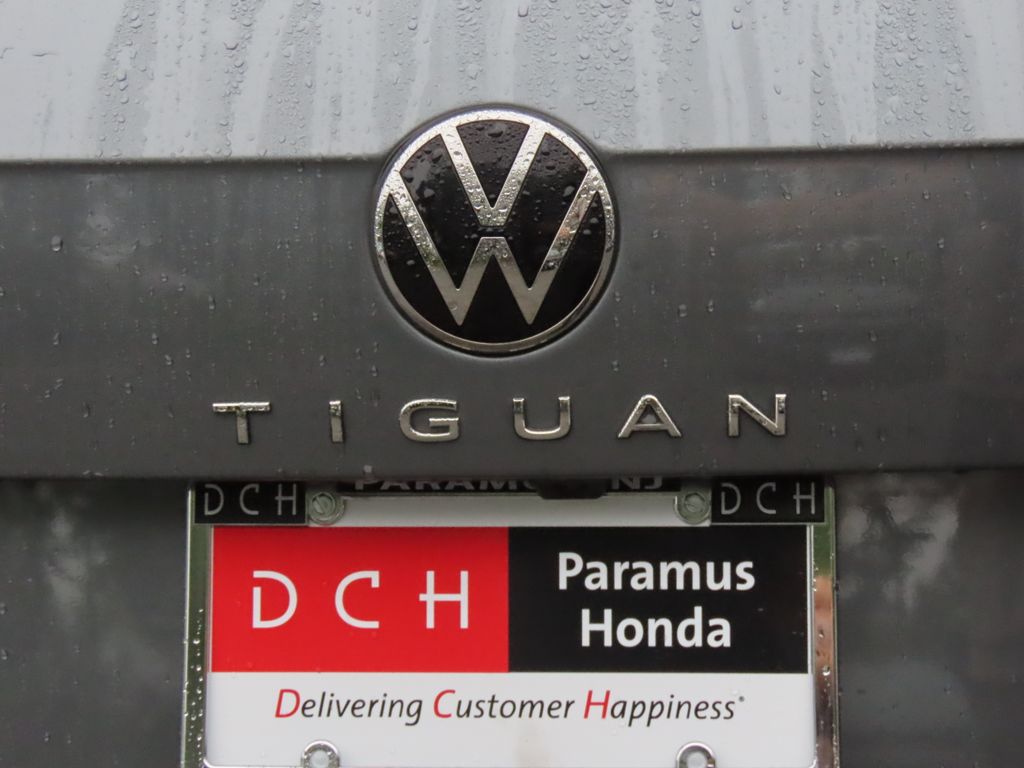 Thumbnail: 2023 Volkswagen Tiguan - 7