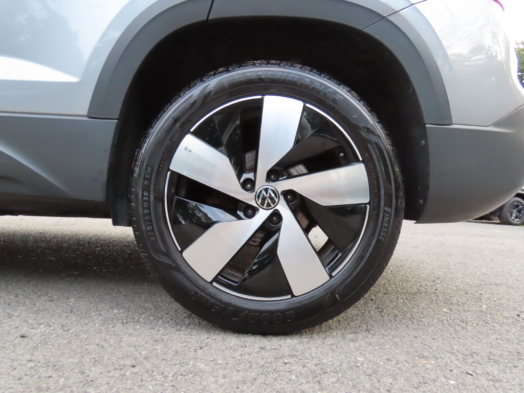 Thumbnail: 2023 Volkswagen Taos - 8