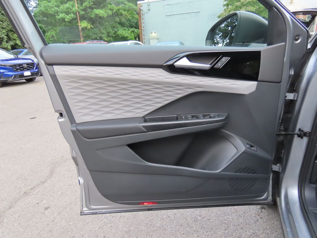 Thumbnail: 2023 Volkswagen Taos - 23