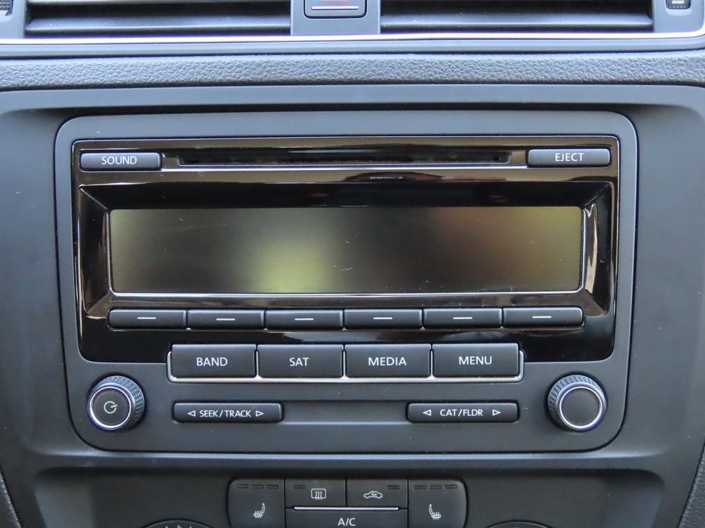 Thumbnail: 2015 Volkswagen Jetta - 14