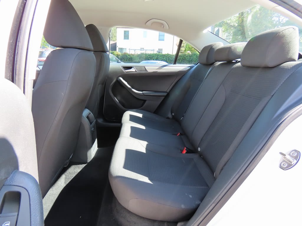 Thumbnail: 2015 Volkswagen Jetta - 12
