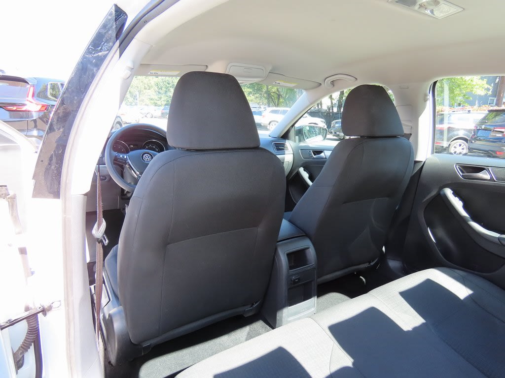 Thumbnail: 2015 Volkswagen Jetta - 22