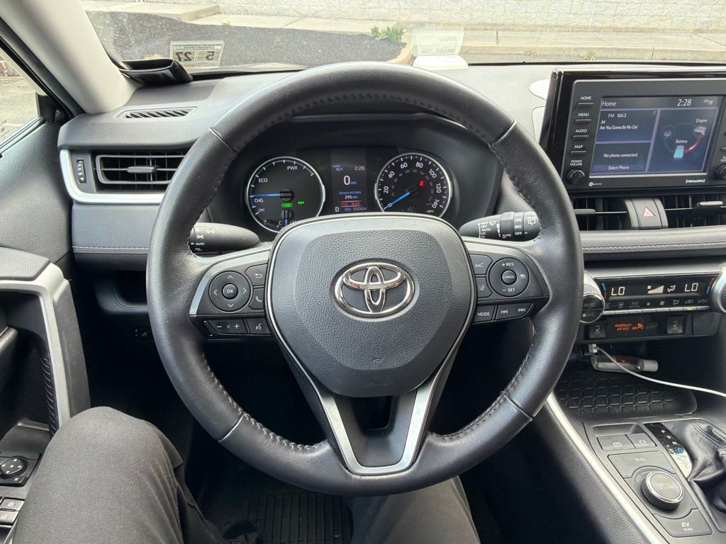 Thumbnail: 2022 Toyota RAV4 - 2