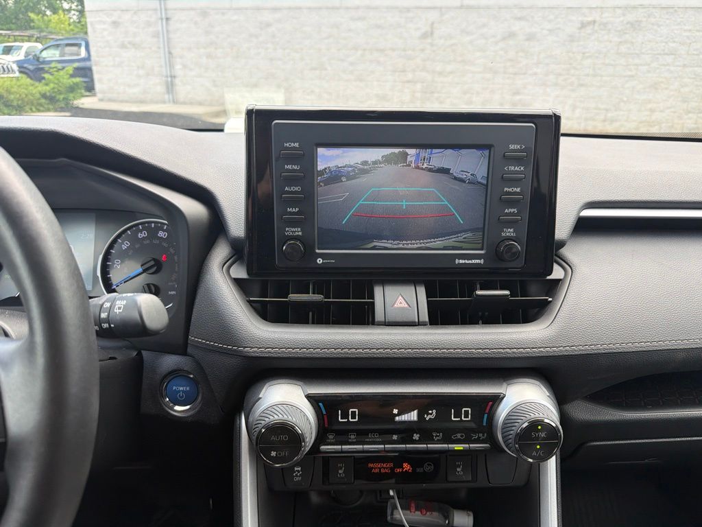 Thumbnail: 2022 Toyota RAV4 - 25
