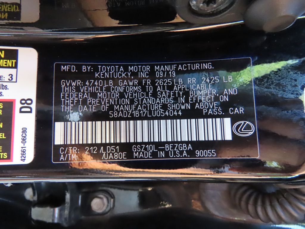 Thumbnail: 2020 Lexus ES - 18