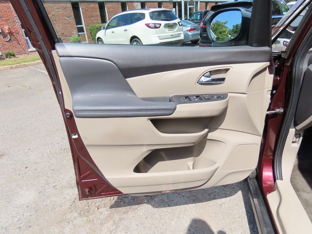 Thumbnail: 2014 Honda Odyssey - 22