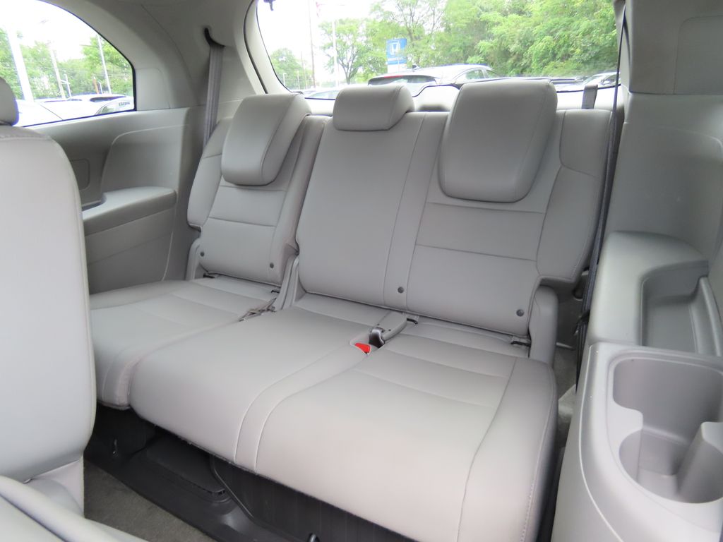 Thumbnail: 2015 Honda Odyssey - 20