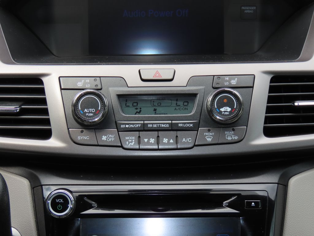 Thumbnail: 2015 Honda Odyssey - 24