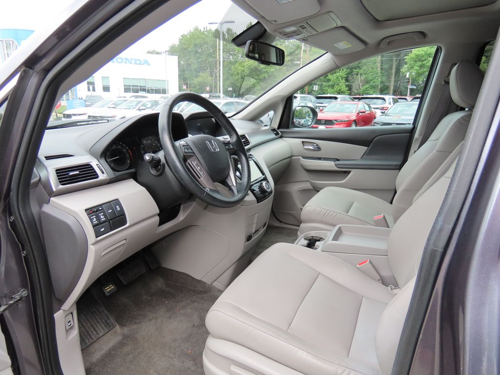 Thumbnail: 2015 Honda Odyssey - 10