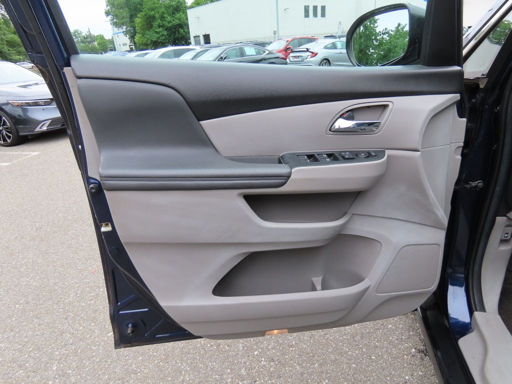 Thumbnail: 2014 Honda Odyssey - 24