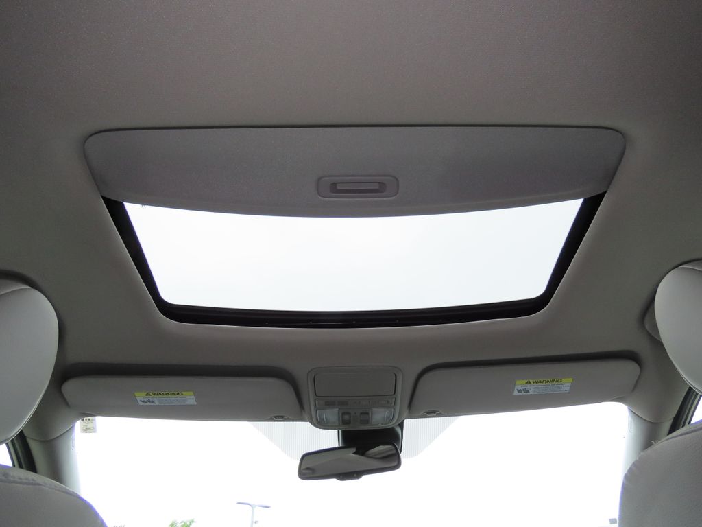 Thumbnail: 2014 Honda Odyssey - 30