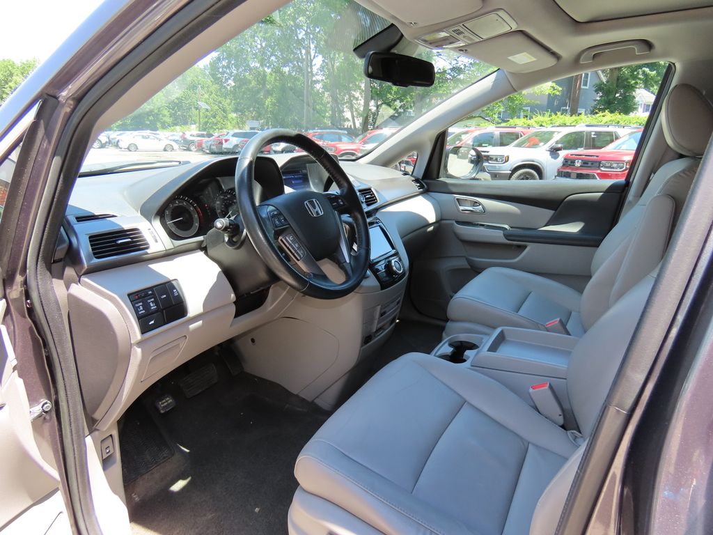 Thumbnail: 2015 Honda Odyssey - 2