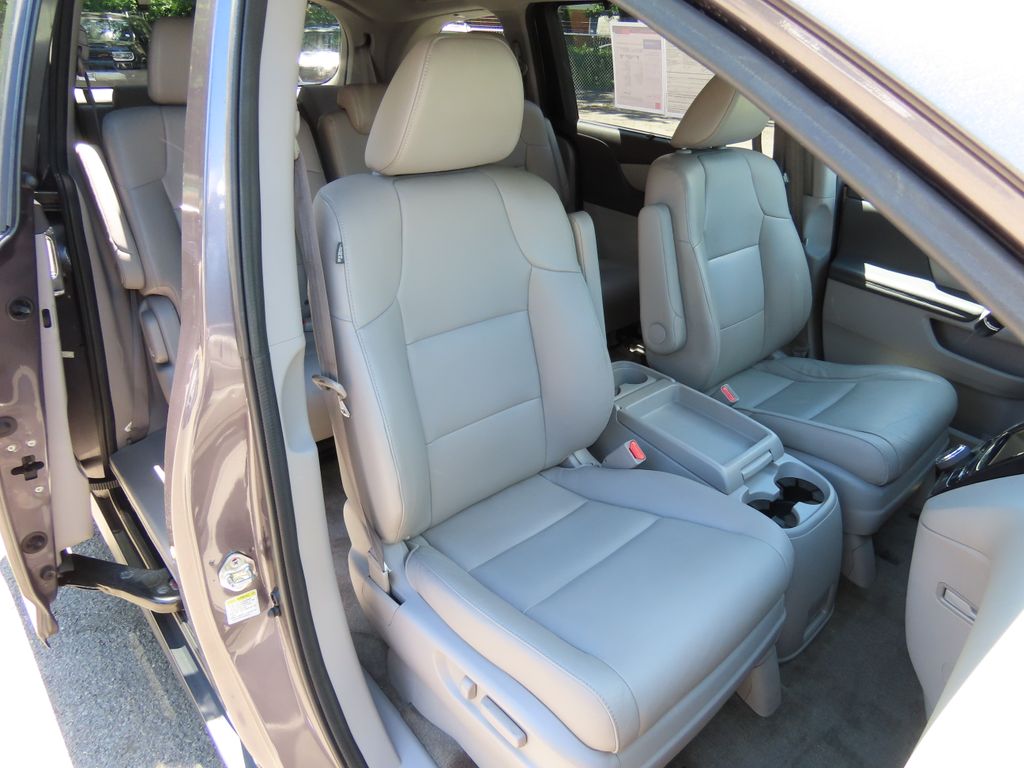 Thumbnail: 2015 Honda Odyssey - 11