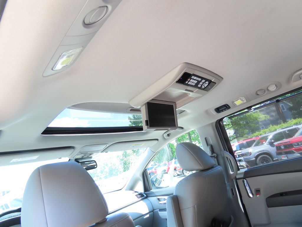 Thumbnail: 2015 Honda Odyssey - 24