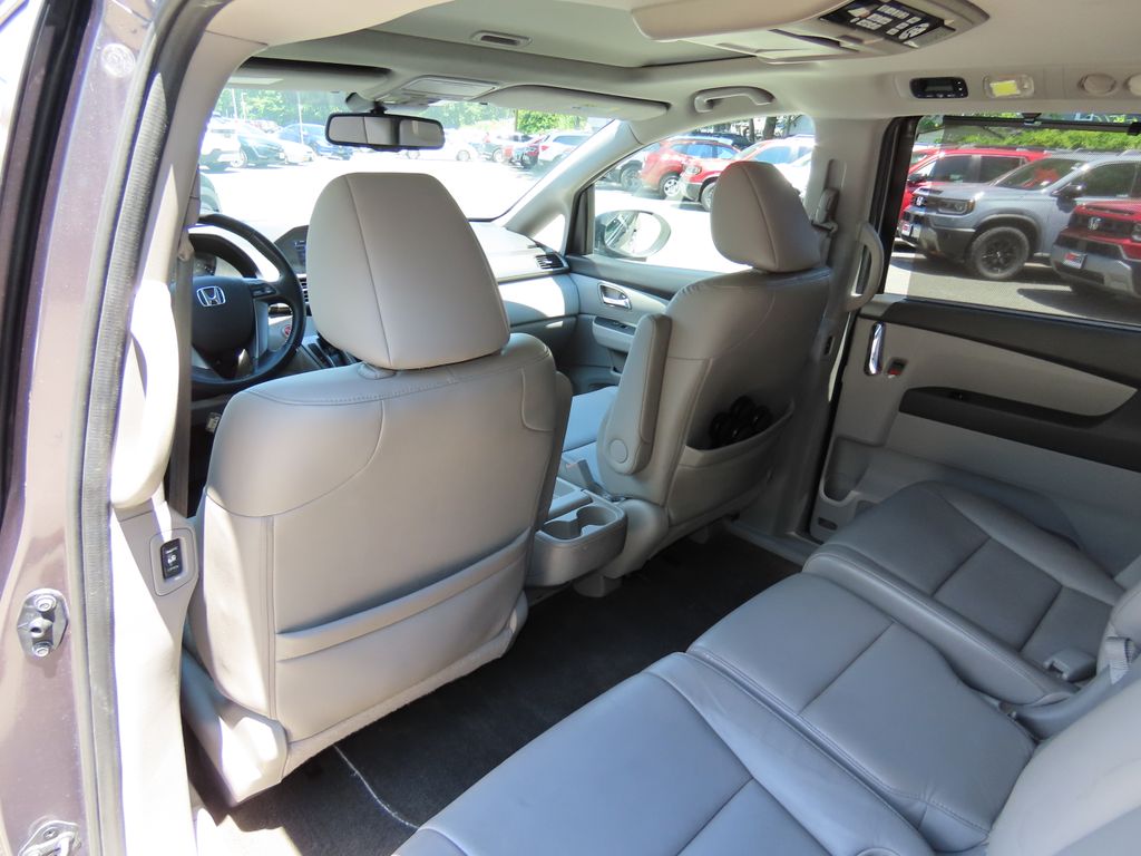 Thumbnail: 2015 Honda Odyssey - 23