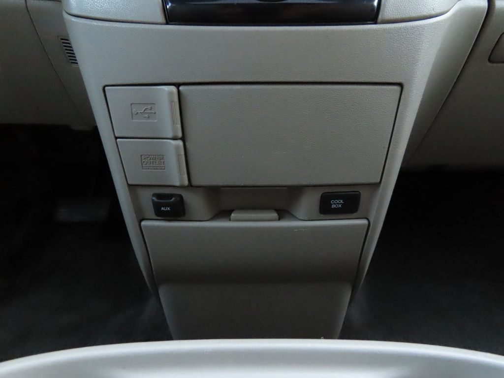 Thumbnail: 2015 Honda Odyssey - 25
