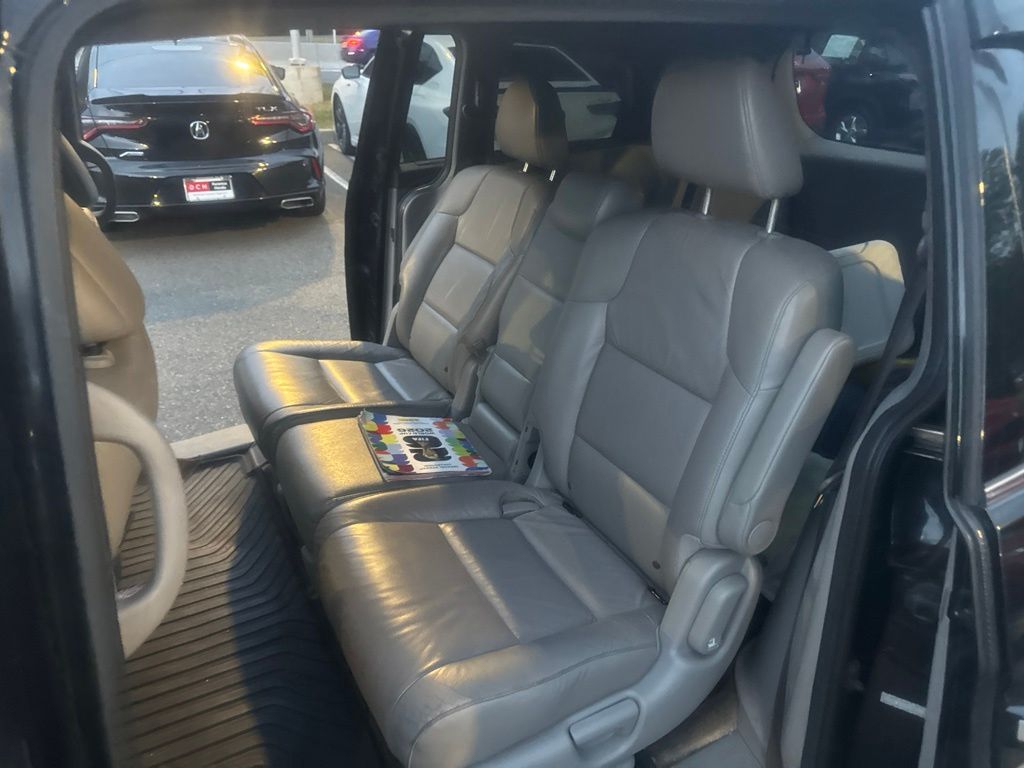 Thumbnail: 2012 Honda Odyssey - 4