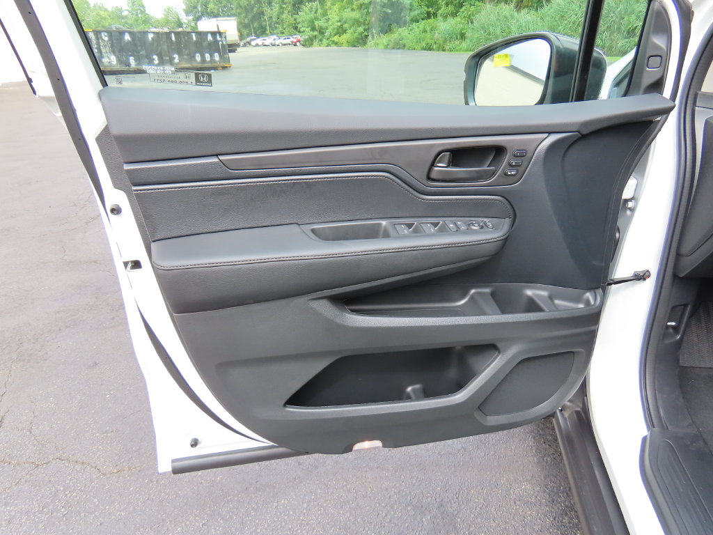 Thumbnail: 2027 Honda Odyssey - 19