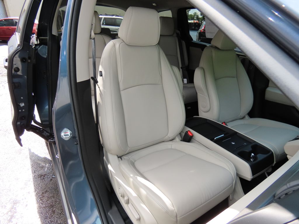 Thumbnail: 2026 Honda Odyssey - 12