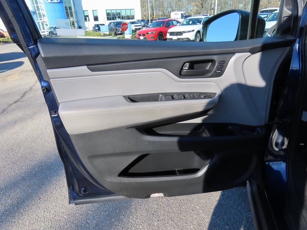 Thumbnail: 2020 Honda Odyssey - 21