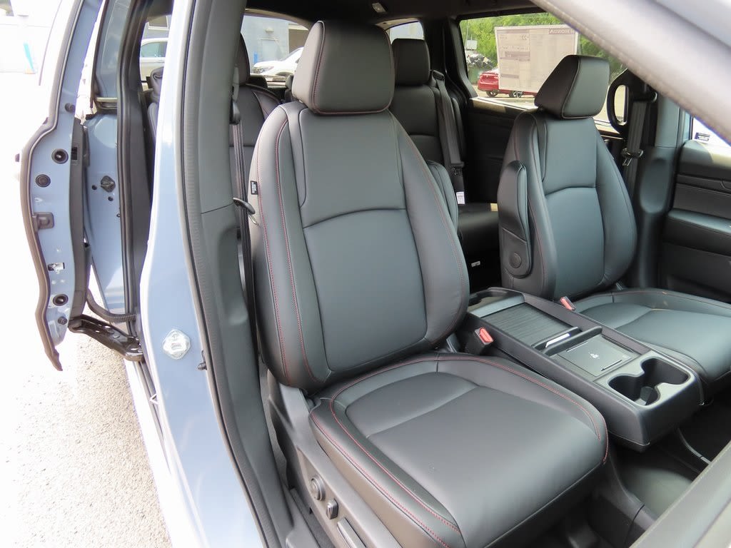 Thumbnail: 2026 Honda Odyssey - 21