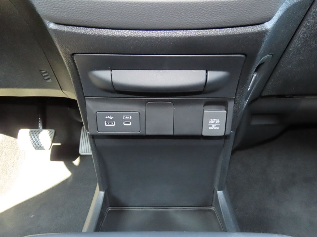 Thumbnail: 2027 Honda Odyssey - 23