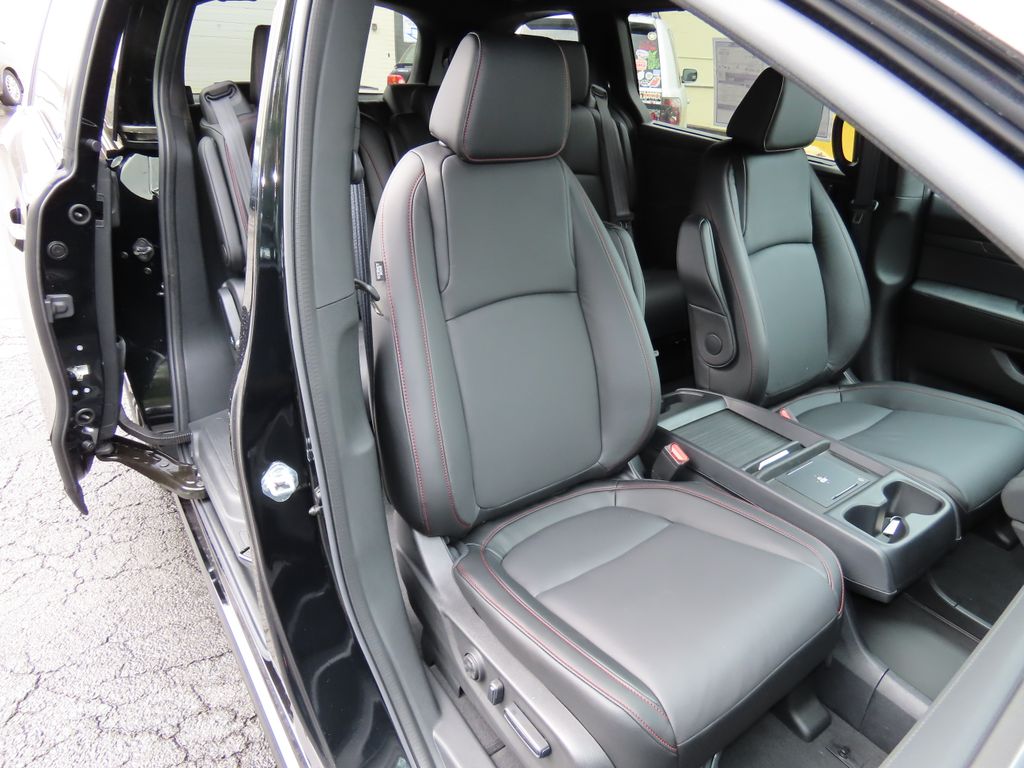 Thumbnail: 2026 Honda Odyssey - 21