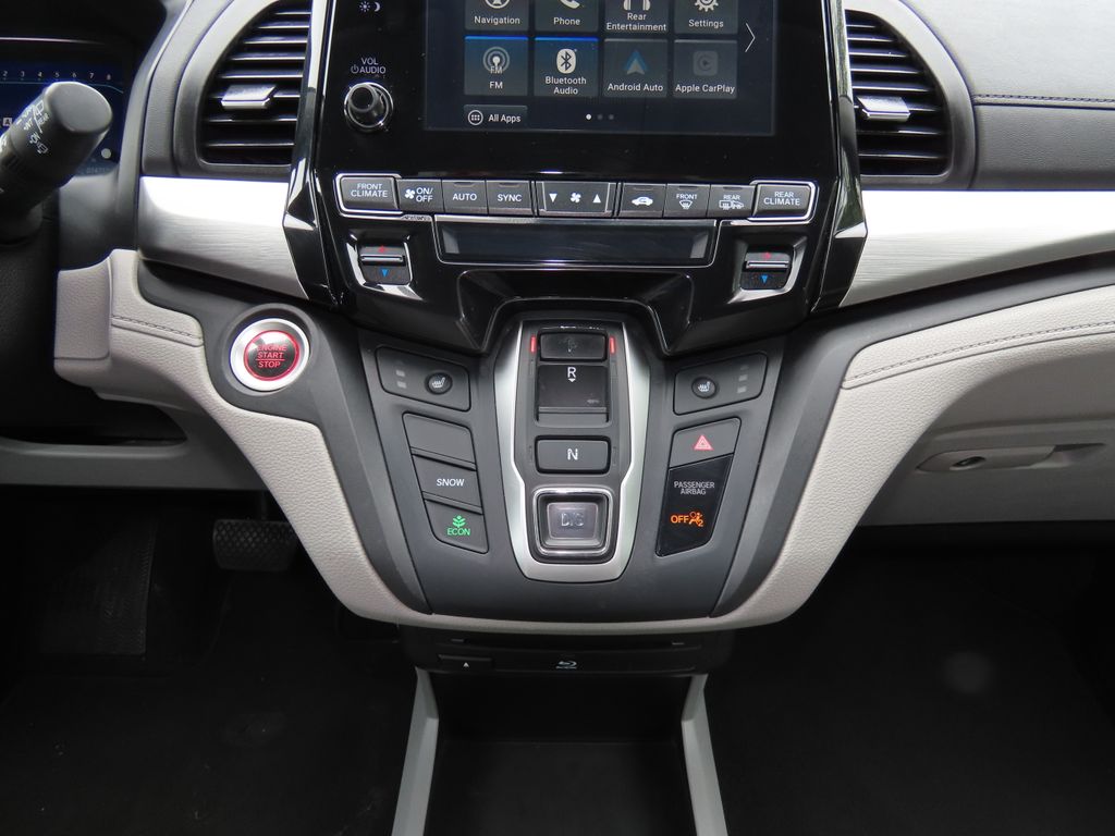 Thumbnail: 2018 Honda Odyssey - 15