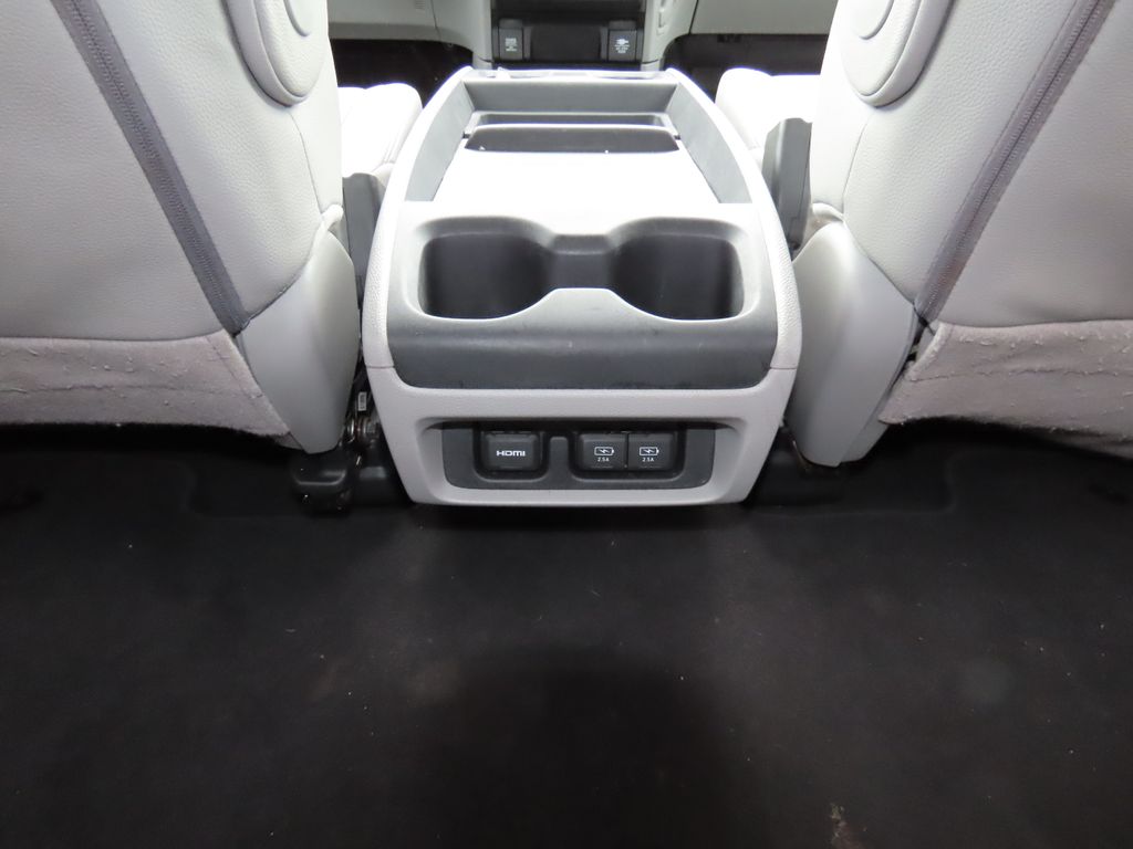 Thumbnail: 2018 Honda Odyssey - 29