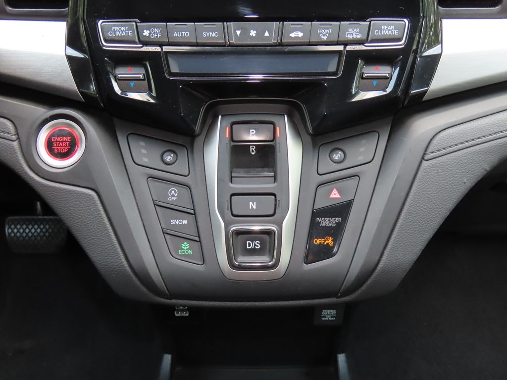 Thumbnail: 2022 Honda Odyssey - 22