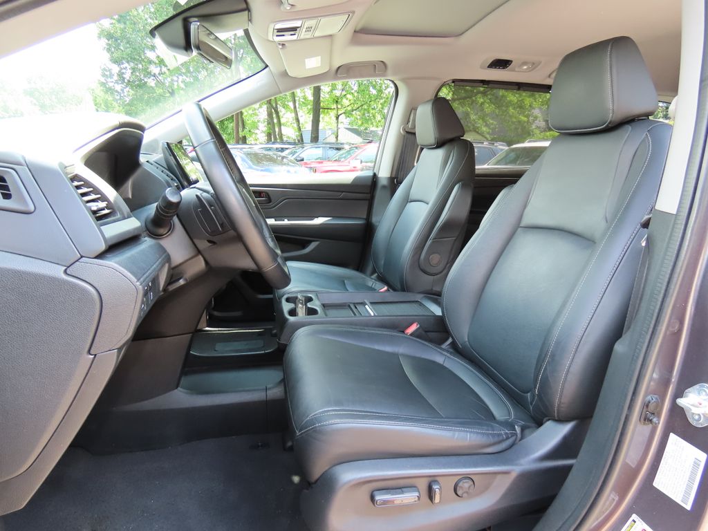 Thumbnail: 2022 Honda Odyssey - 11