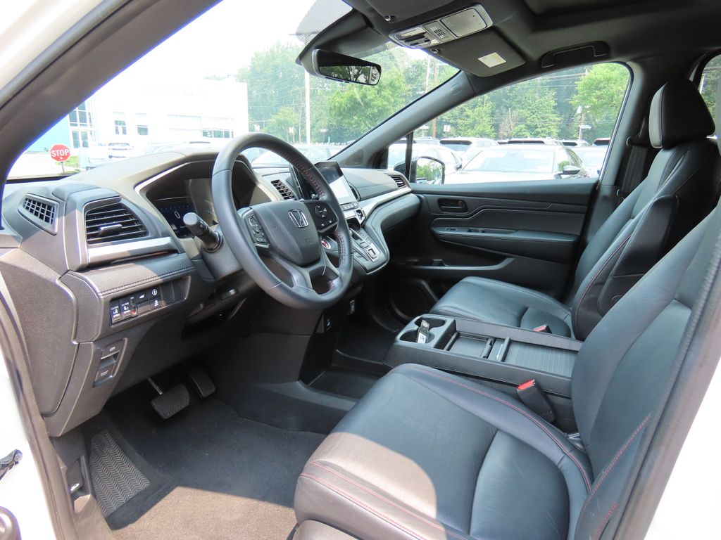 Thumbnail: 2023 Honda Odyssey - 11