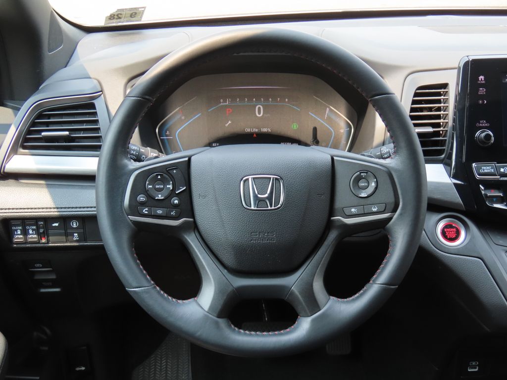 Thumbnail: 2023 Honda Odyssey - 10