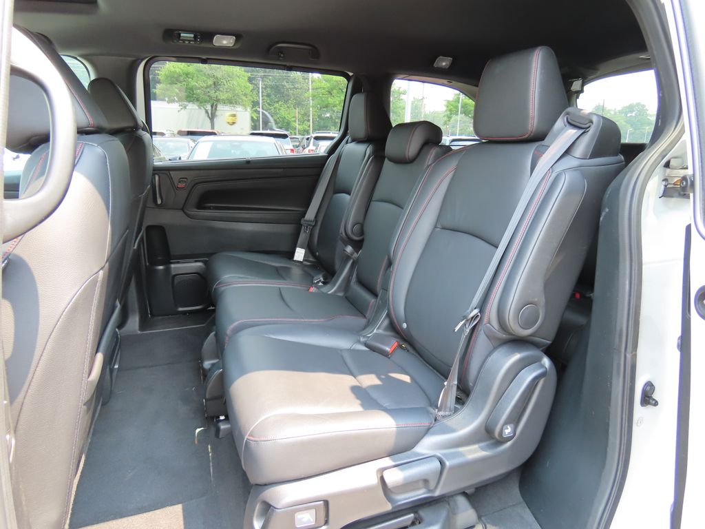 Thumbnail: 2023 Honda Odyssey - 13