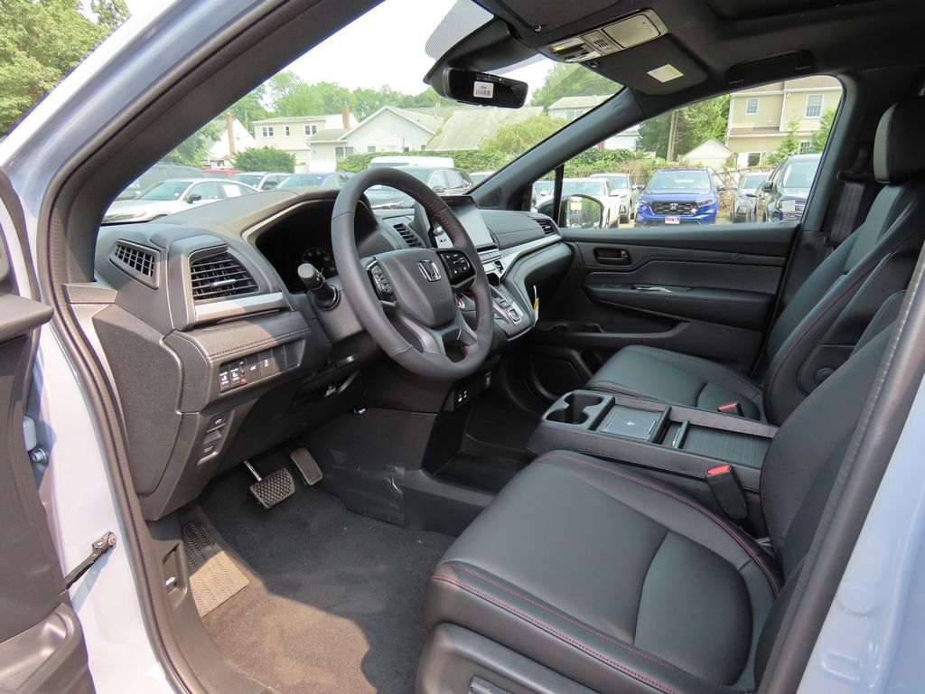 Thumbnail: 2026 Honda Odyssey - 11