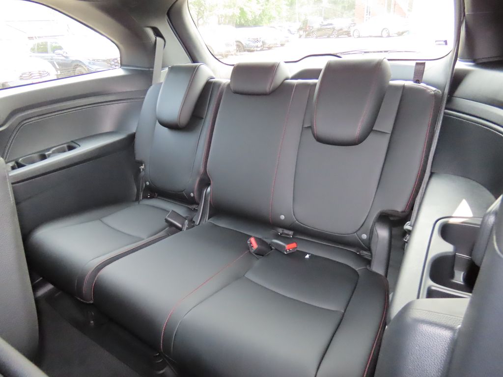 Thumbnail: 2026 Honda Odyssey - 18