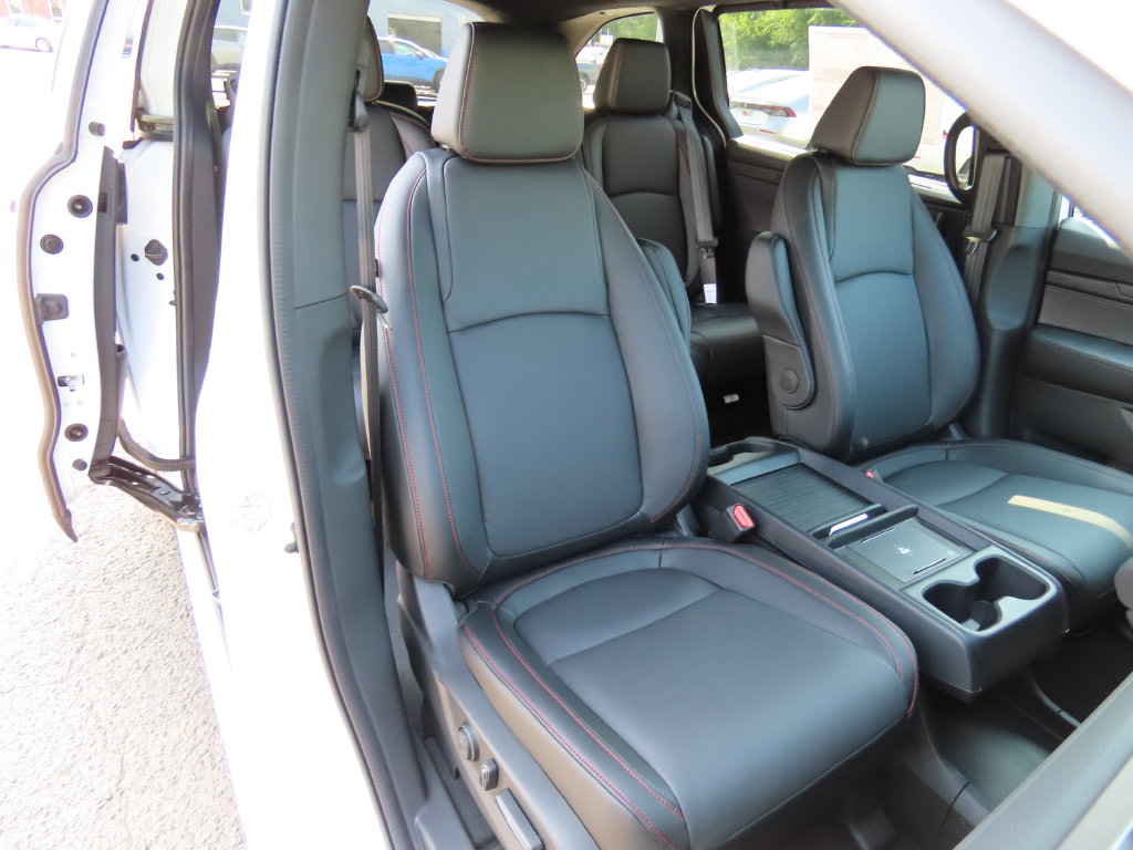 Thumbnail: 2027 Honda Odyssey - 21