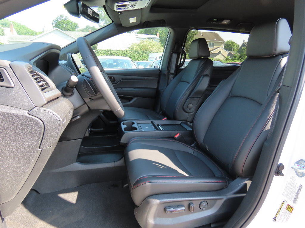 Thumbnail: 2027 Honda Odyssey - 12