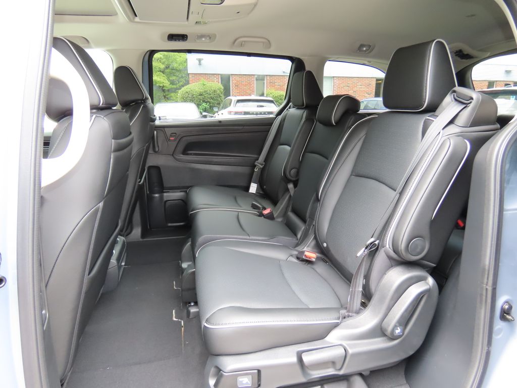 Thumbnail: 2026 Honda Odyssey - 13