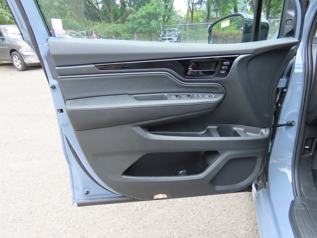 Thumbnail: 2026 Honda Odyssey - 21